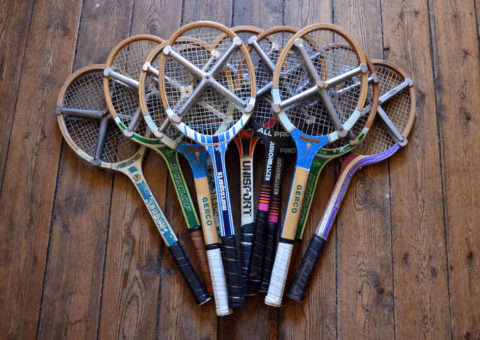 Ancienne Raquette De Tennis En Bois Vintage - Marque Nerva - Déco Ou Collection