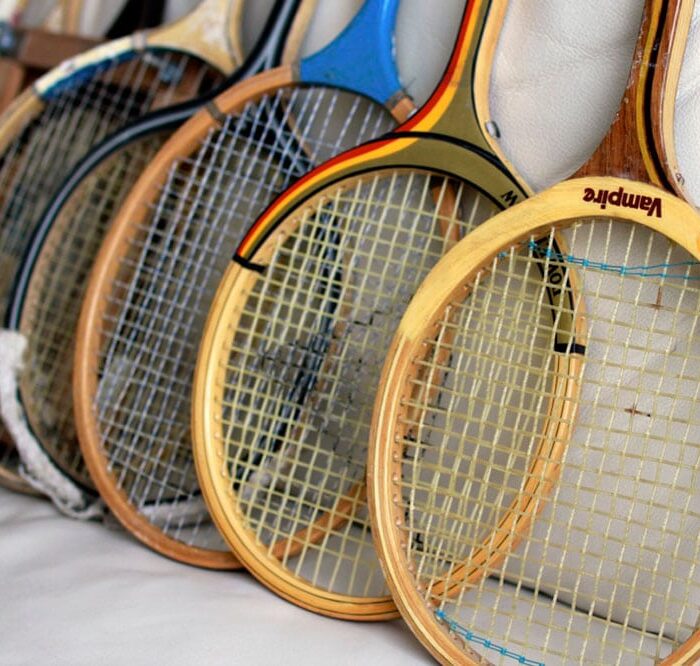 Ancienne Raquette De Badminton Dunlop Nimble – Bois Et Cordage D'origine – Encadrée ?