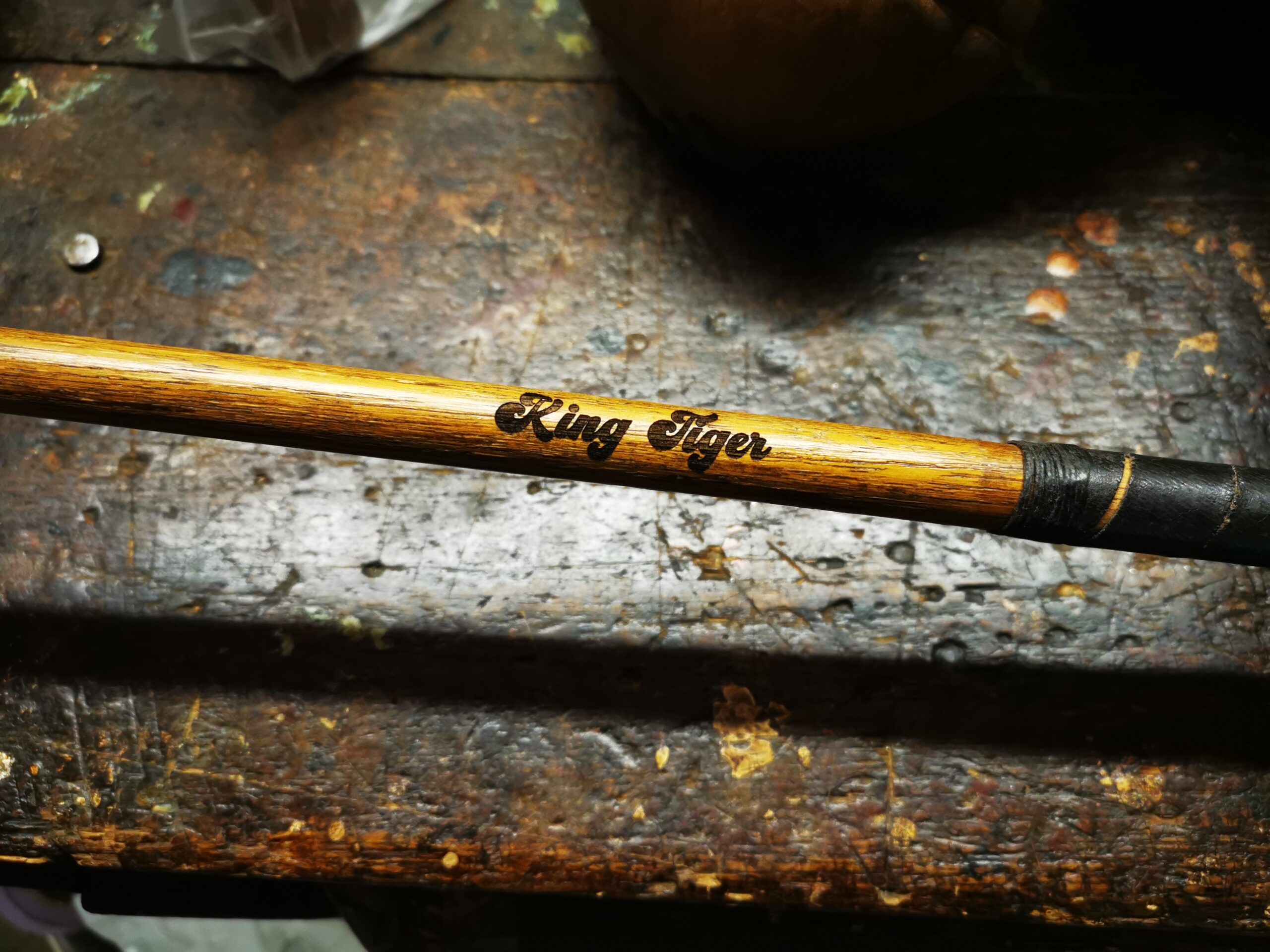 Voici un club de golf personnalisé en bois avec un nom ou un prénom