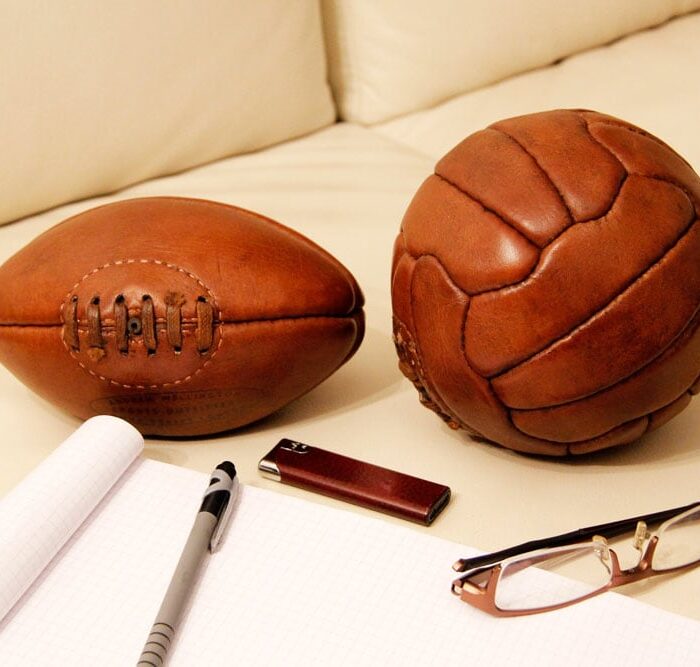 Mitre Scriball Ooodles – Mini Ballon Foot Personnalisable – Feutres Inclus – Pompe + Socle – Cadeau Enfant