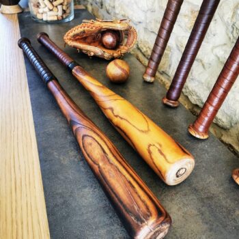 Déco sur le thème du baseball dans un salon