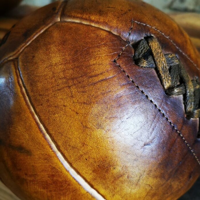 Gants de boxe vintage Everlast en cuir, vers les années 1960 sur