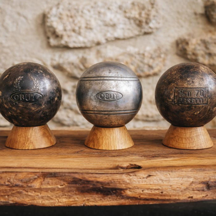 triplette boules de pétanque vintage sur socles bois chêne idée cadeau pétanque