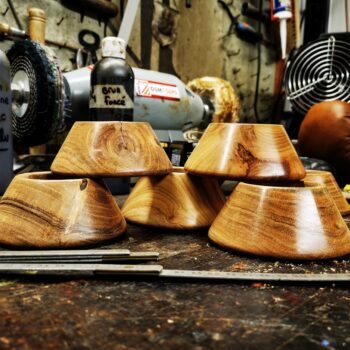 Supports bois acacia fabrication artisanale atelier bois tournage