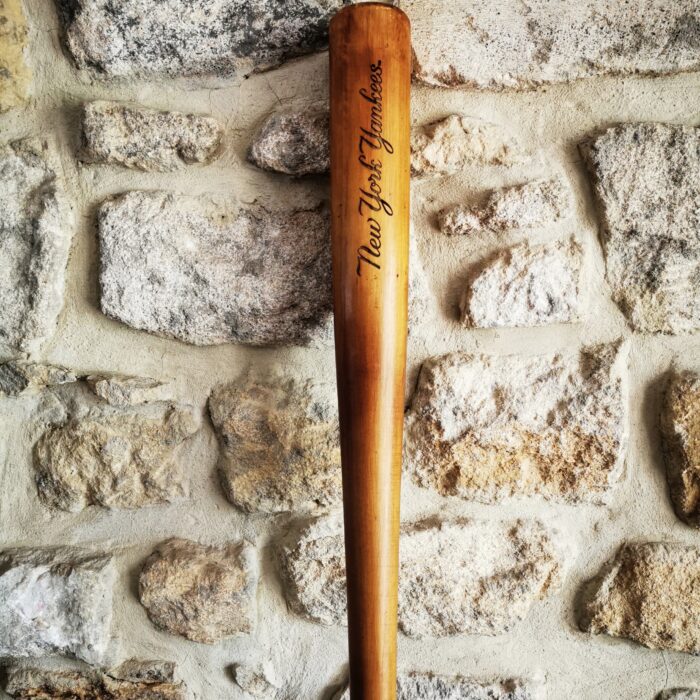 Gravure personnalisée sur batte de baseball en bois massif